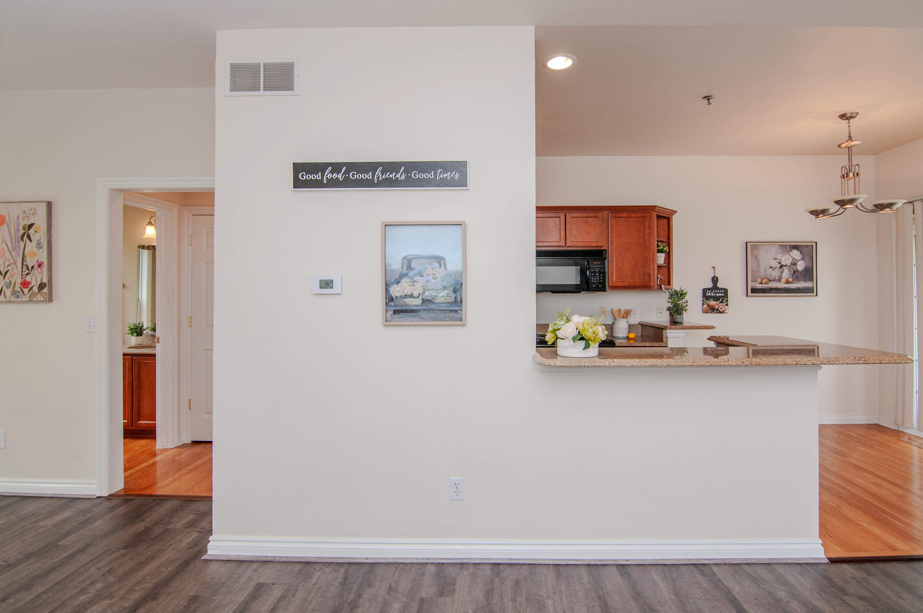 45587 North Stonewood Road Canton, MI 48187 - Photo 25 of 62 025