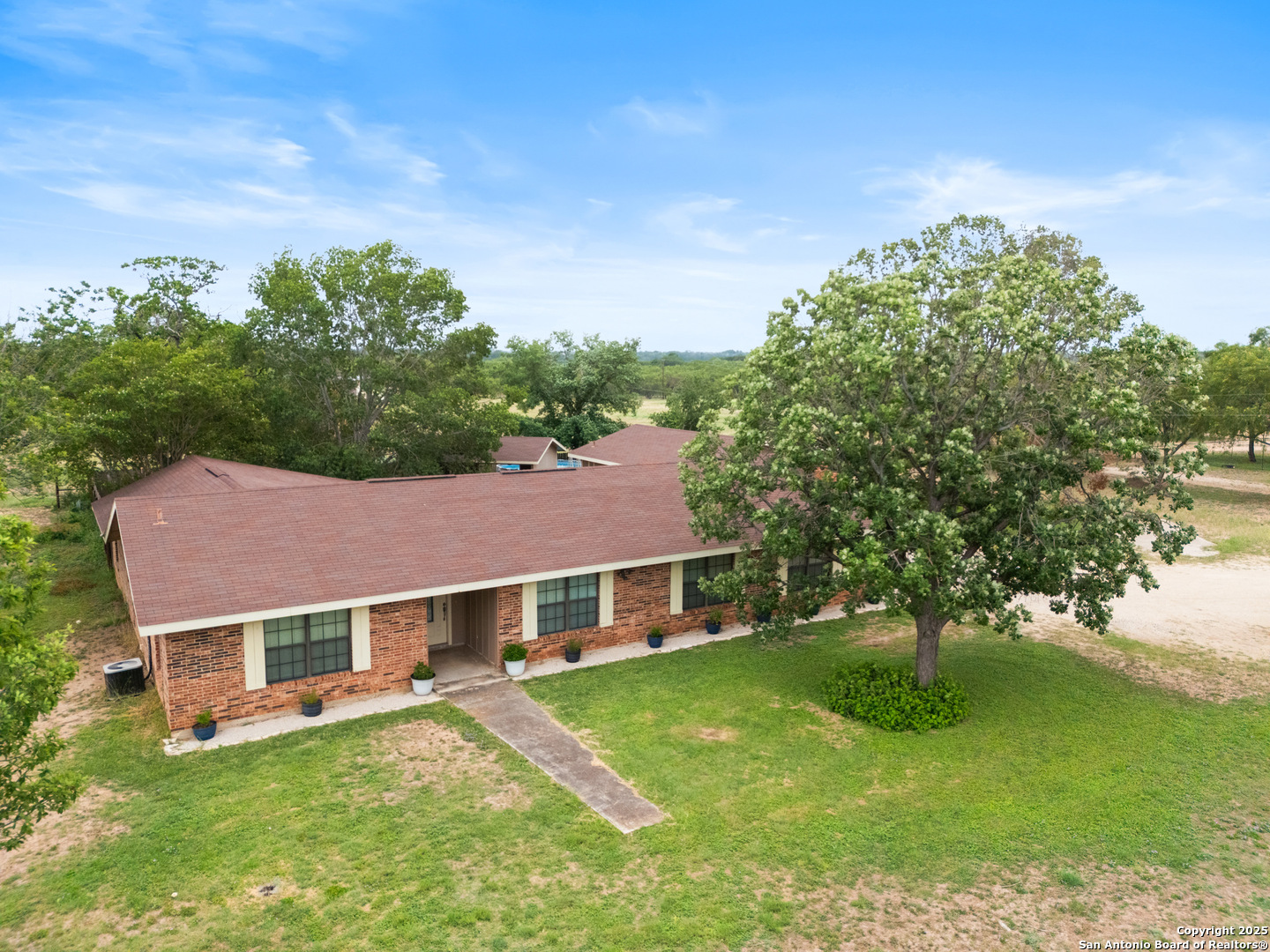 1373 County Road 373 Uvalde, TX 78801 - Photo 1 of 37