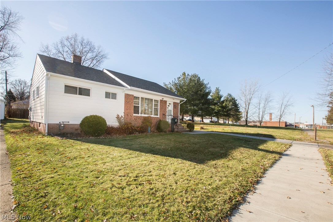 11003 Windham Road Parma, OH 44130 - Photo 4 of 24