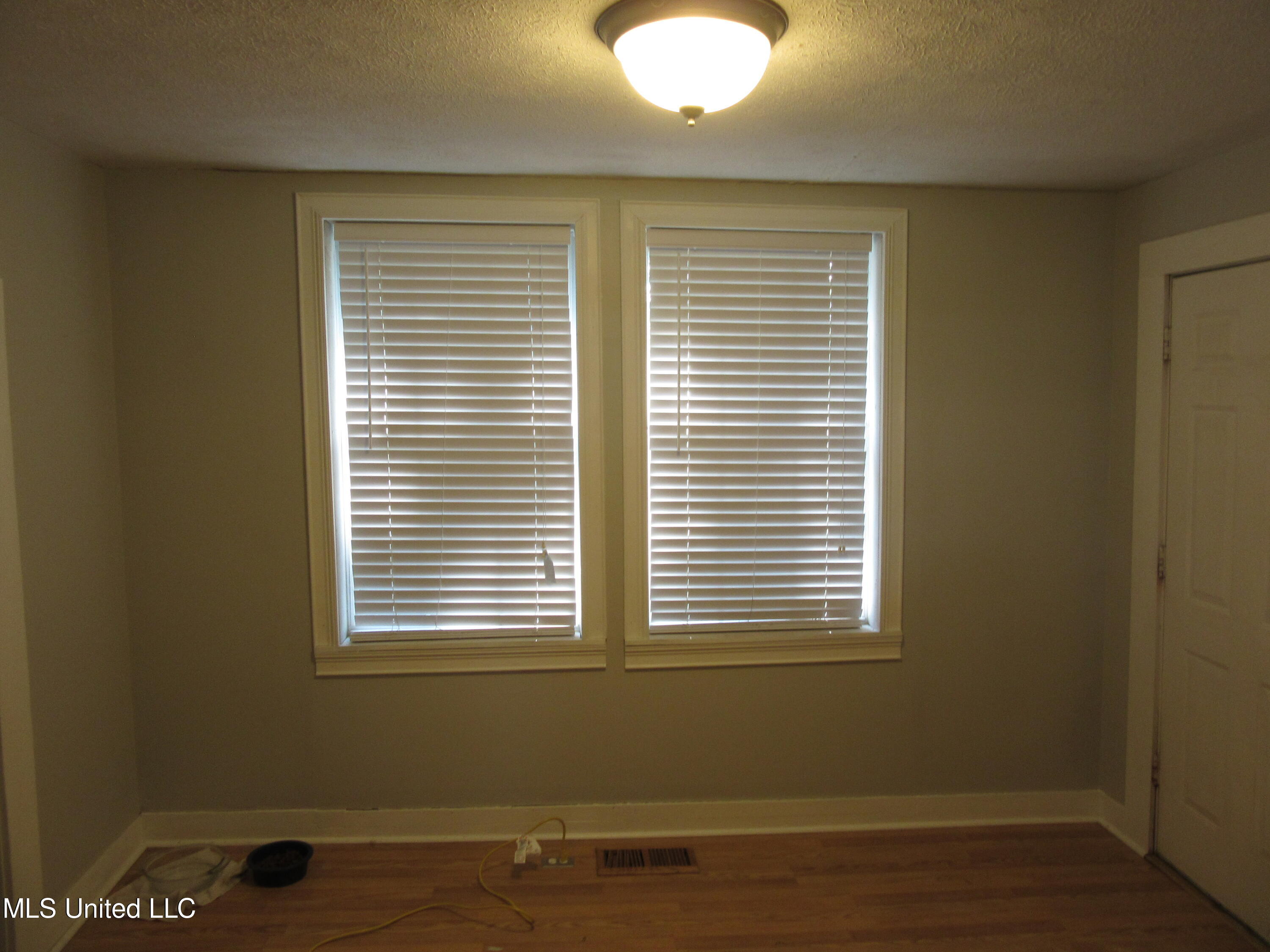 706 6th Street Inverness, MS 38753 - Photo 4 of 17 Entry