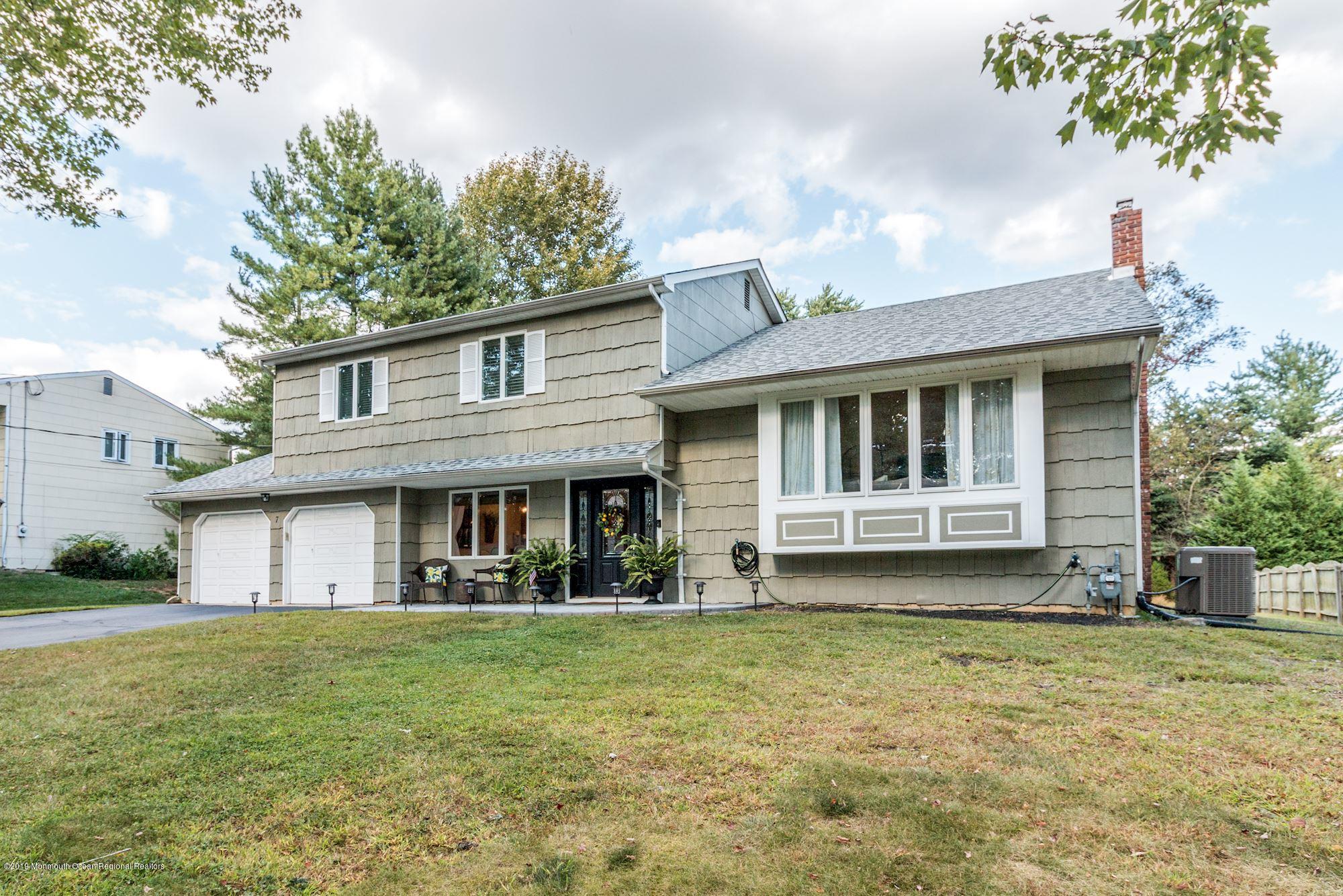 7 St Lawrence Way Marlboro, NJ 07746 - Photo 4 of 24 007_7_St_Lawrence_Way_278266_484182