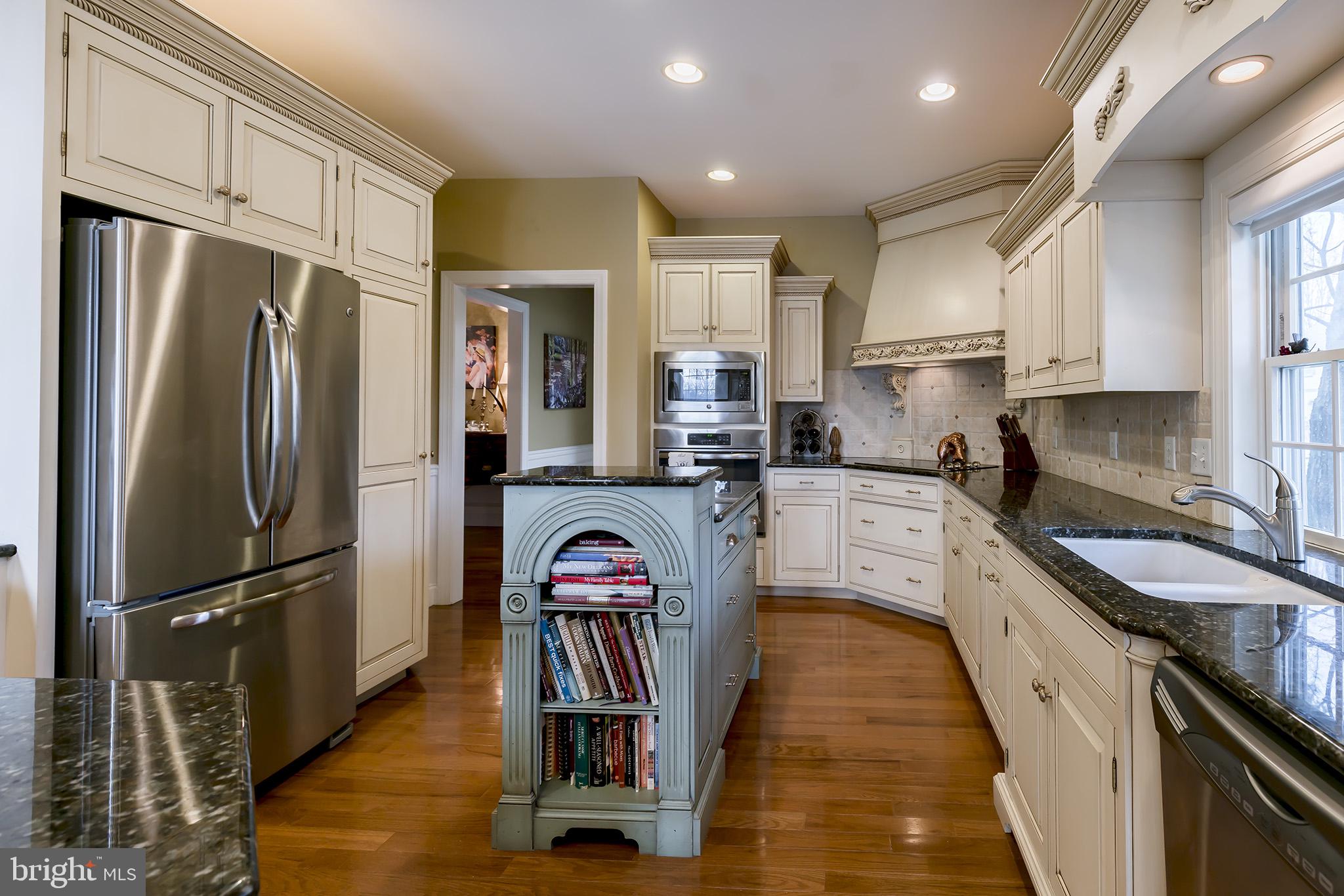 692 Bent Creek Drive Lititz, PA 17543 - Photo 14 of 69