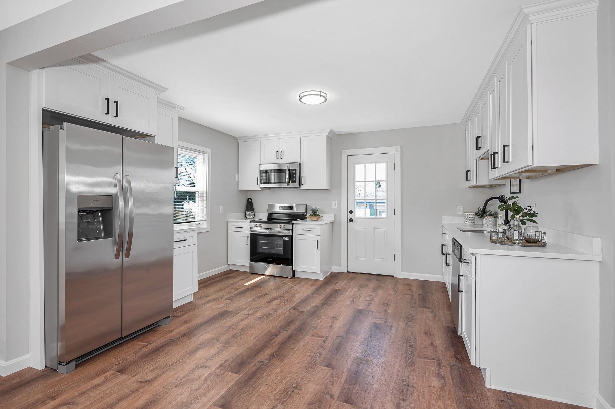 180 Melrose Street Manchester, NH 03109 - Photo 7 of 41