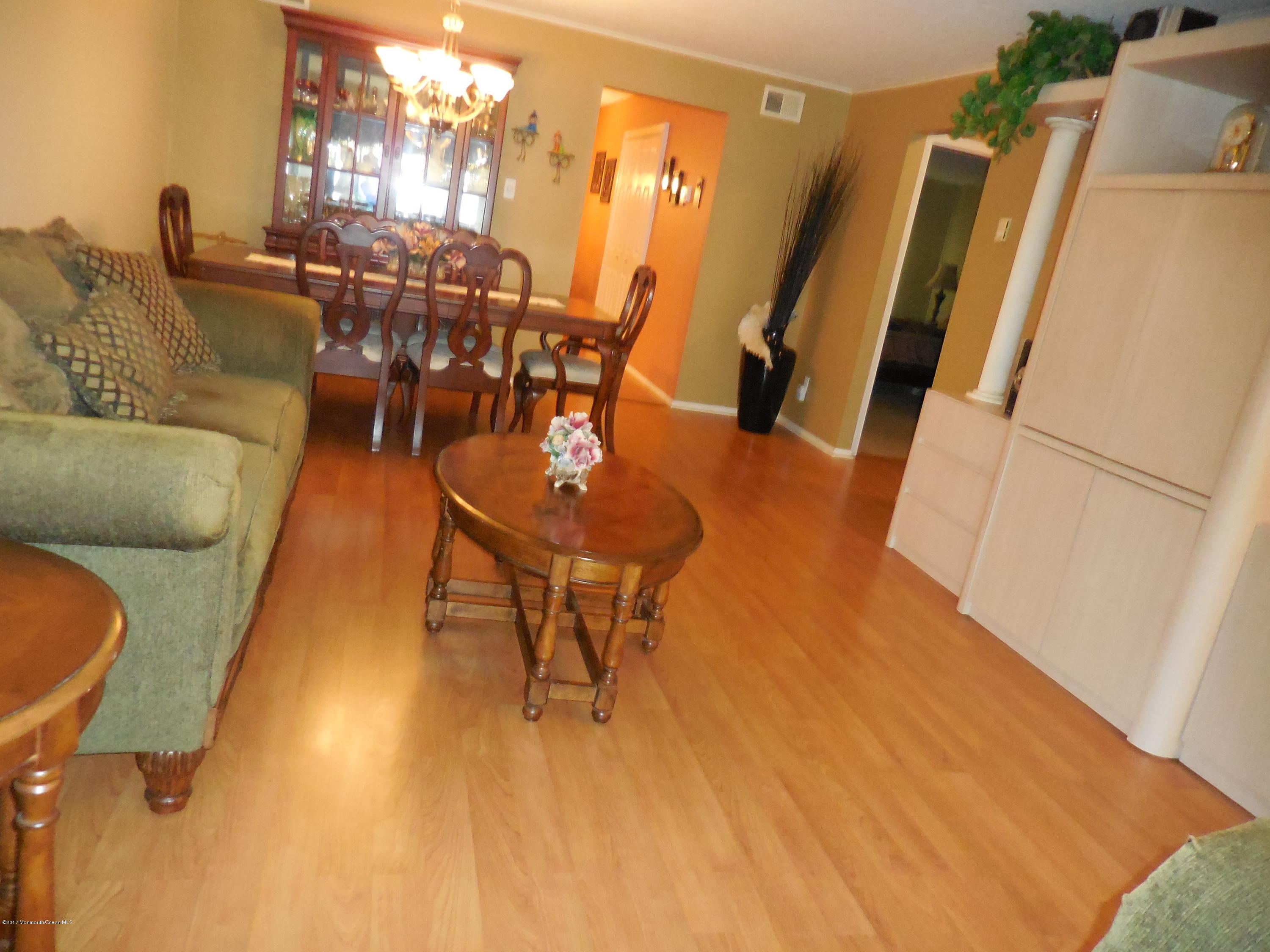 106 D Ragley Hall Road, Unit 1000 Freehold, NJ 07728 - Photo 4 of 13 DSCN0978