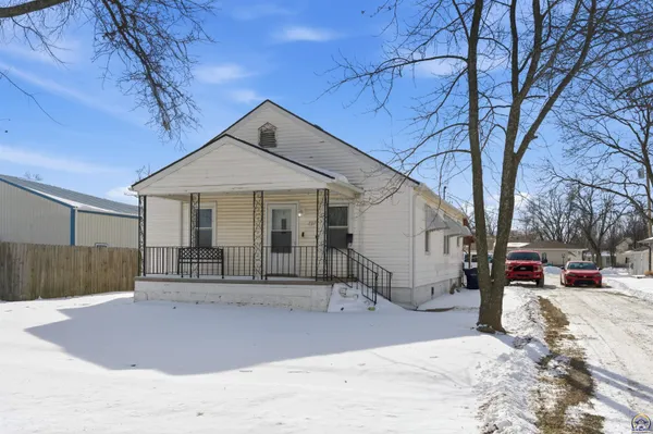 707 Lakin Street, Osage City, KS 66523