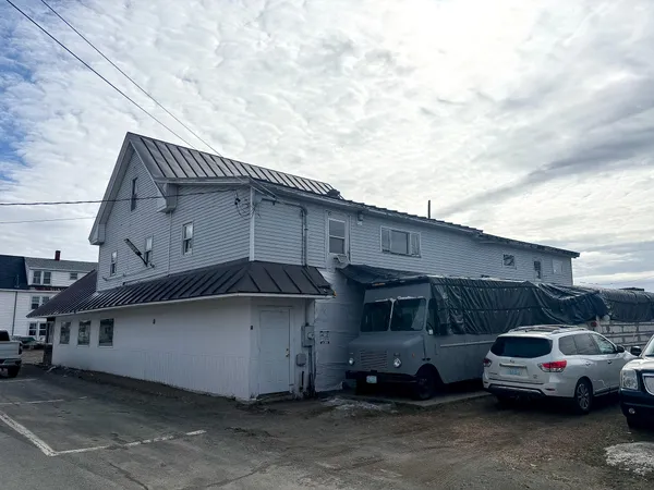 $99,900 | 68 Railroad Avenue, Brownville, ME 04414