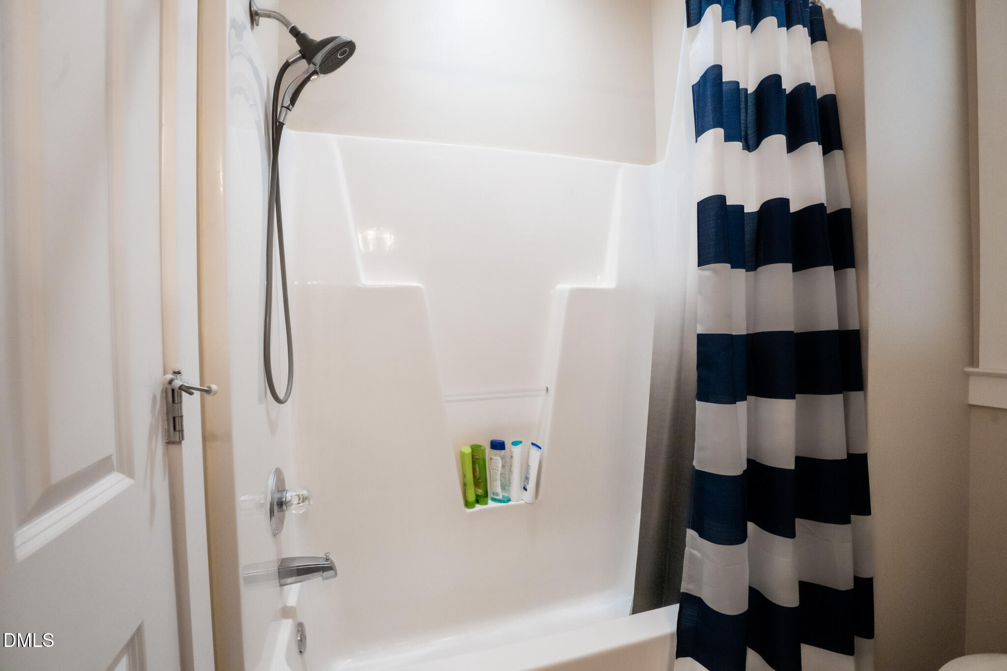 10817 Connally Lane Raleigh, NC 27614 - Photo 11 of 28 1st Floor Full Bathroom