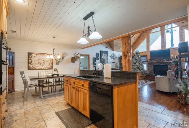 $699,900 | 3378 State Highway South, Grandin, MO 63943