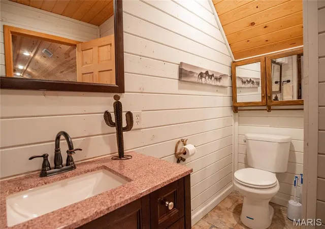 $699,900 | 3378 State Highway South, Grandin, MO 63943