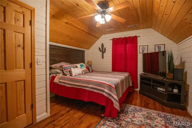 $699,900 | 3378 State Highway South, Grandin, MO 63943