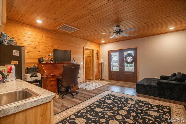 $699,900 | 3378 State Highway South, Grandin, MO 63943