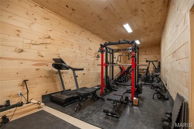 $699,900 | 3378 State Highway South, Grandin, MO 63943