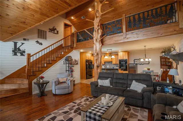 $699,900 | 3378 State Highway South, Grandin, MO 63943