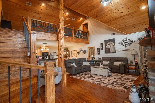 $699,900 | 3378 State Highway South, Grandin, MO 63943