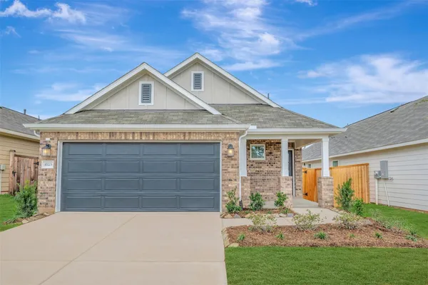 $2,000 | 10223 Burton Path, Montgomery, TX 77316