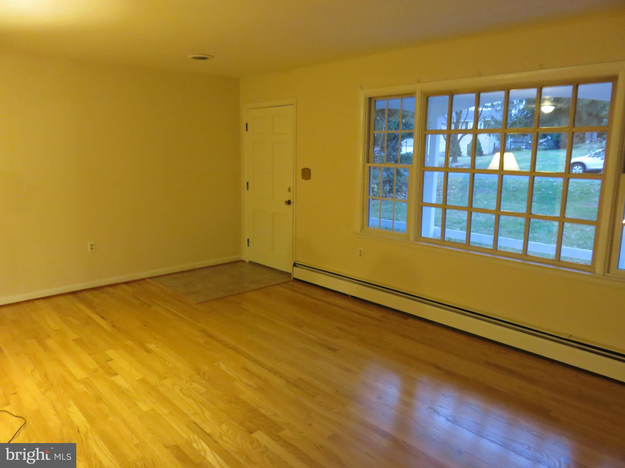 2104 Round Hill Road Fallston, MD 21047 - Photo 2 of 30 Living Room/Entrance