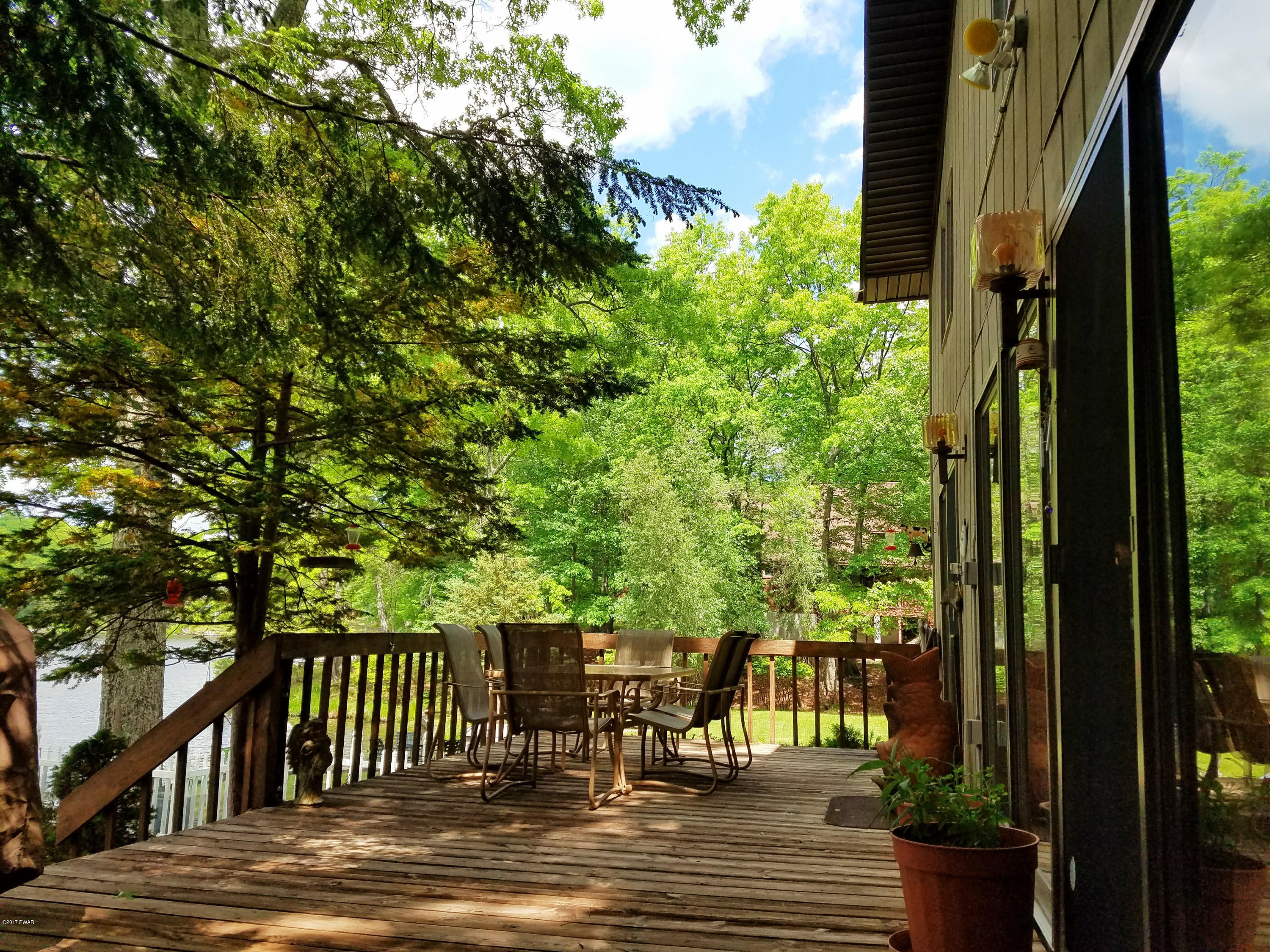123 Rabbit Run Milford, PA 18337 - Photo 6 of 38 Deck