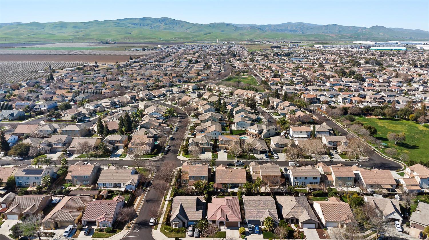 209 Fall Avenue Patterson, CA 95363 - Photo 42 of 48 a view of a city