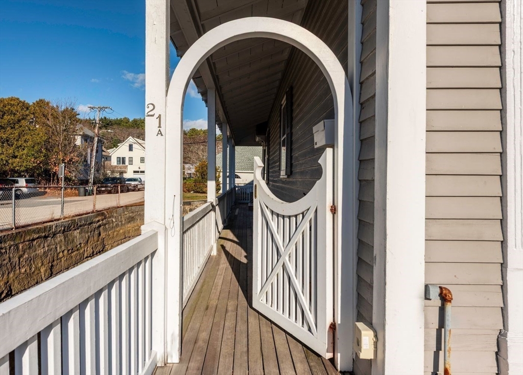 21 Central Street, Unit 1 Manchester, MA 01944 - Photo 4 of 24