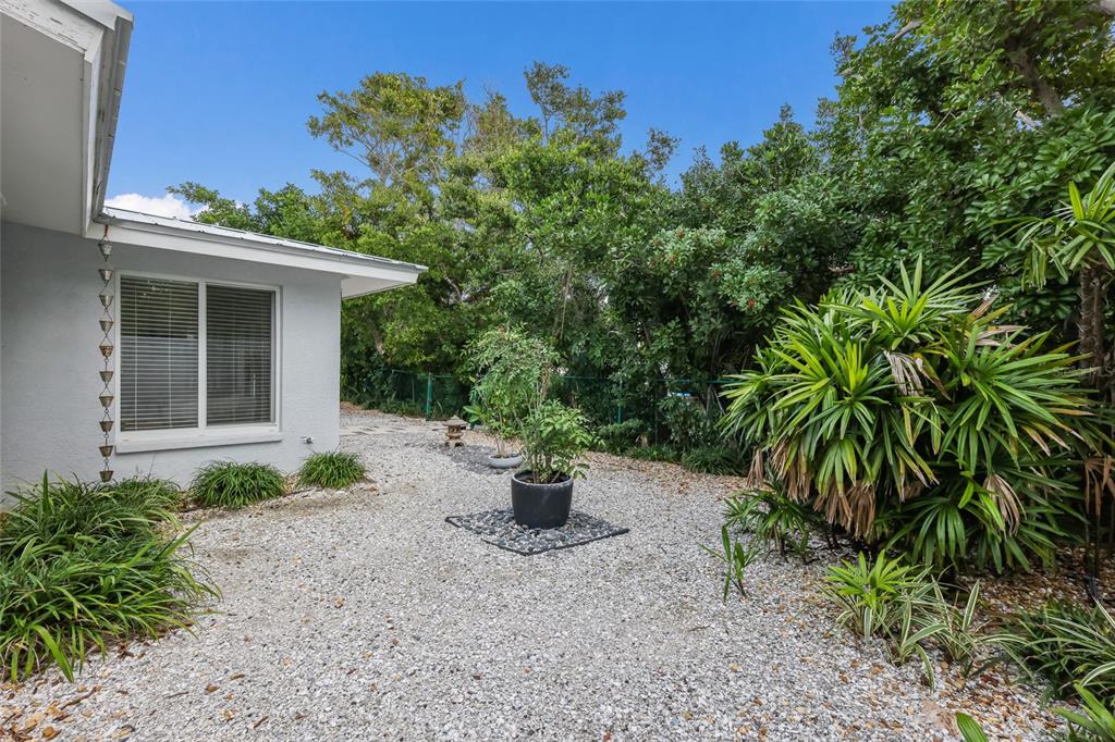 413 Poinsettia Road Anna Maria, FL 34216 - Photo 30 of 60