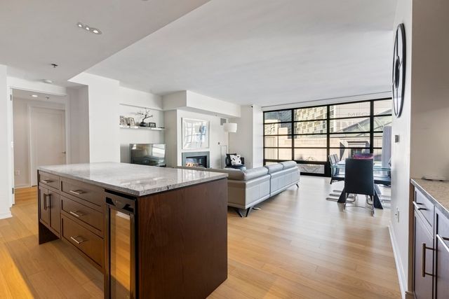 $2,132,000 | 580 Washington Street, Unit 708, Boston, MA 02111