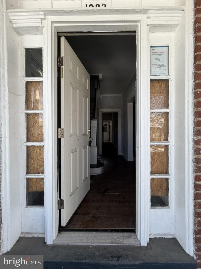 1083 Ellicott Driveway Baltimore, MD 21216 - Photo 3 of 39