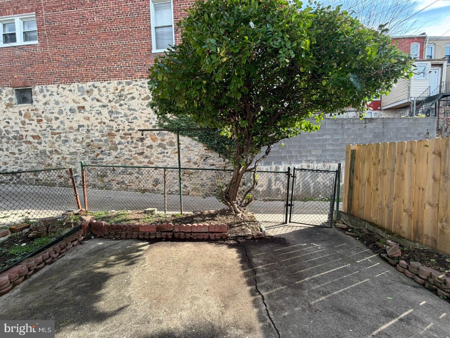 1083 Ellicott Driveway Baltimore, MD 21216 - Photo 38 of 39