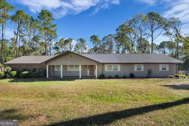 $349,900 | 141 Nelson Avenue, Lyons, GA 30436