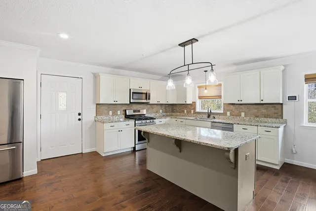 $349,900 | 141 Nelson Avenue, Lyons, GA 30436