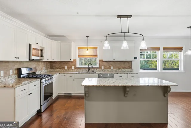 $349,900 | 141 Nelson Avenue, Lyons, GA 30436