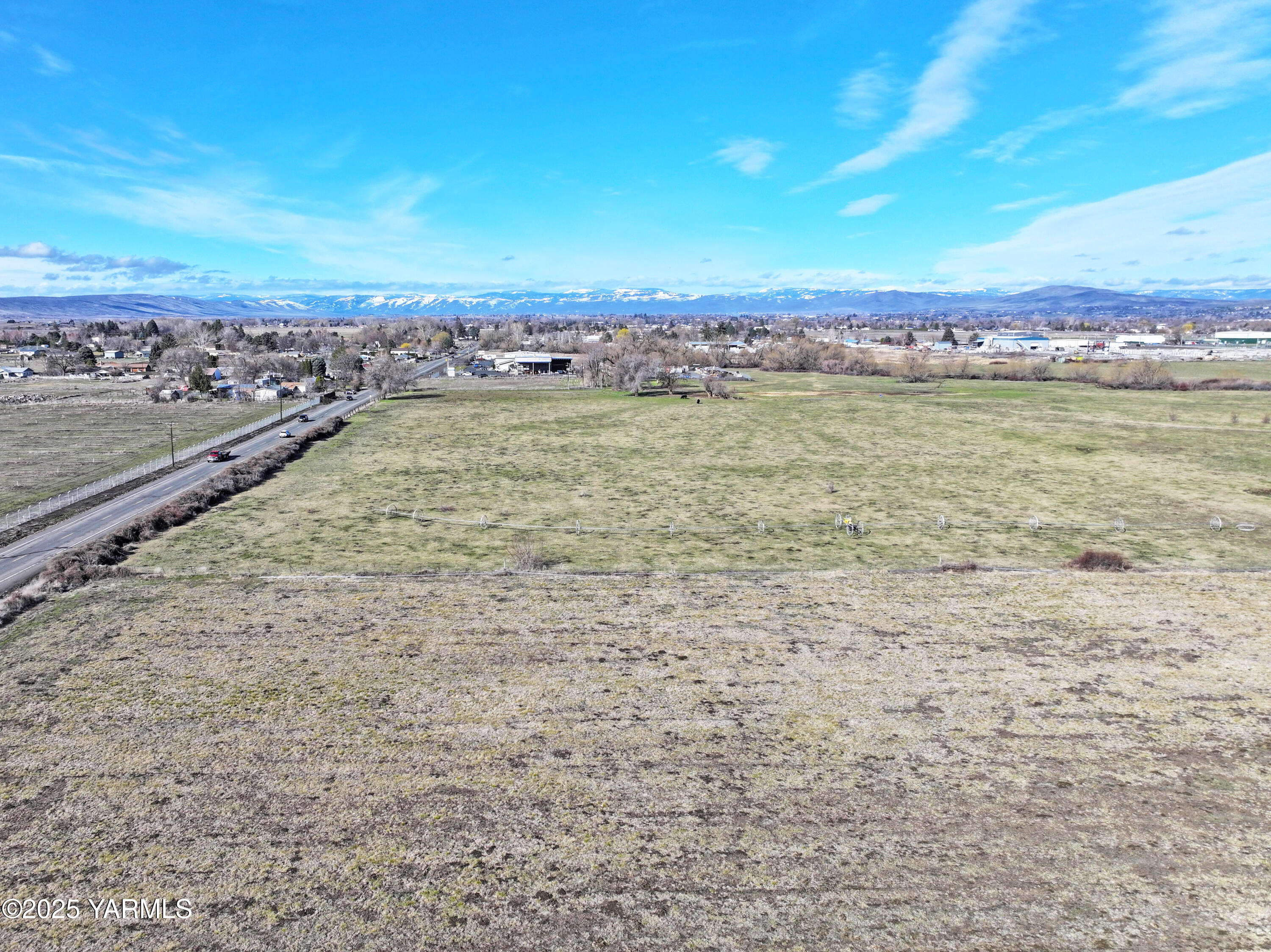 Na Ahtanum Road Yakima, WA 98903 - Photo 4 of 6 a view of an ocean