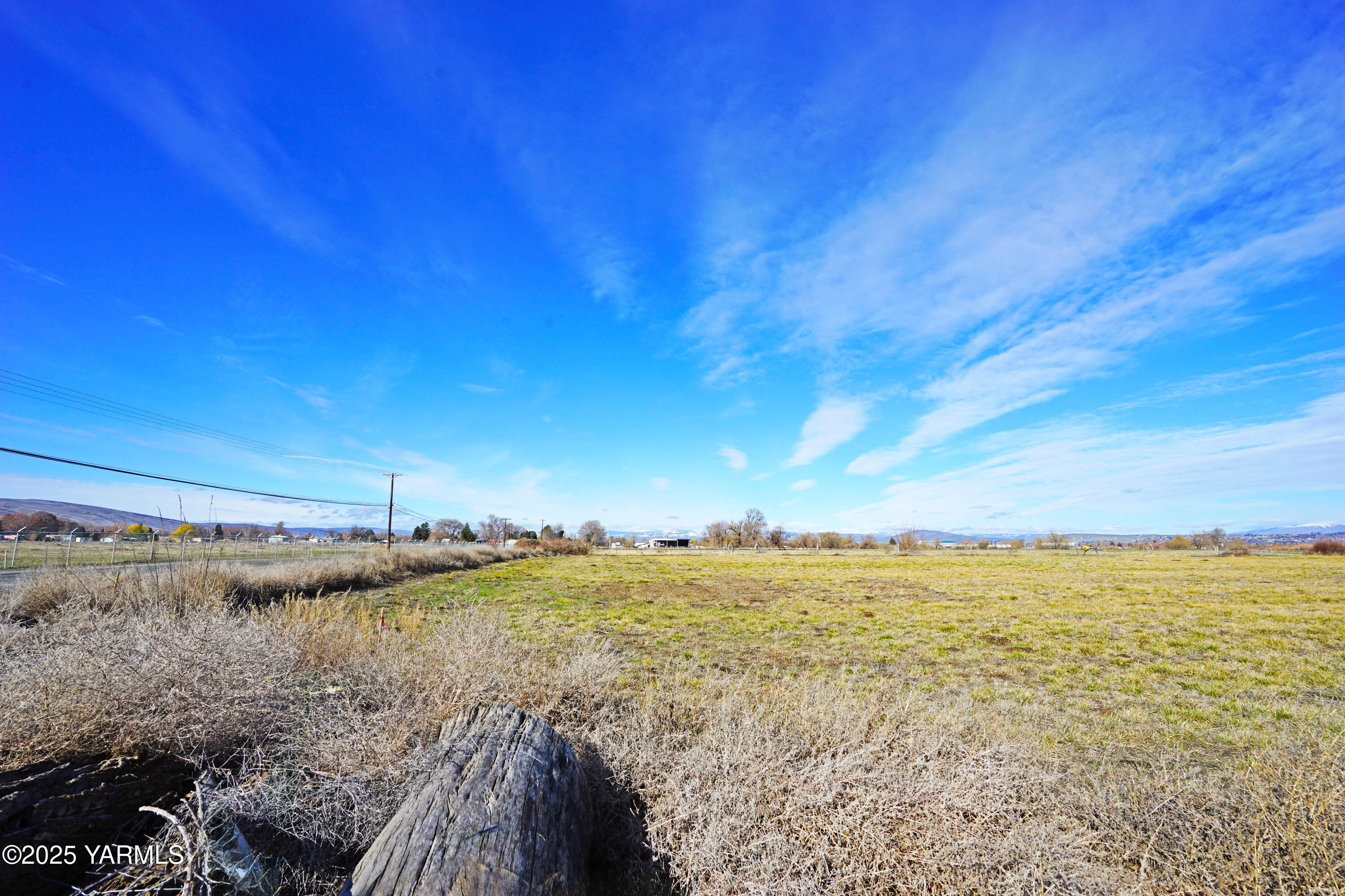 Na Ahtanum Road Yakima, WA 98903 - Photo 5 of 6 a view of an ocean