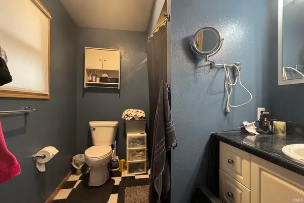 $214,900 | 7915 South Cameron Drive, Hamilton, IN 46742