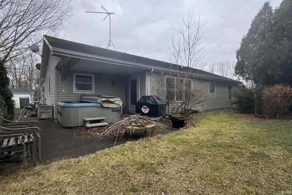 $214,900 | 7915 South Cameron Drive, Hamilton, IN 46742