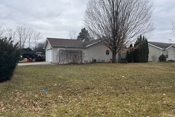 $214,900 | 7915 South Cameron Drive, Hamilton, IN 46742