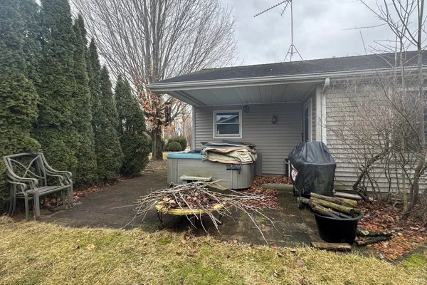 $214,900 | 7915 South Cameron Drive, Hamilton, IN 46742