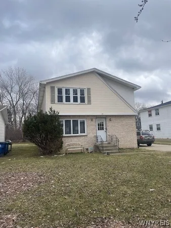 $1,350 | 341 Sundridge Drive, Amherst, NY 14228