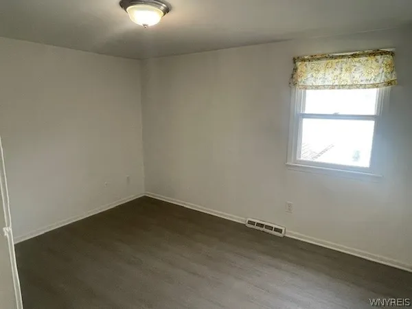 $1,350 | 341 Sundridge Drive, Amherst, NY 14228