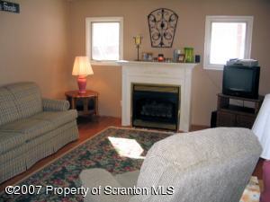 133 Timber Ridge Circle Greentown, PA 18426 - Photo 6 of 11 Gallery Image 6