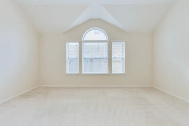 $2,950 | 2706 Night Song Drive, Pearland, TX 77584