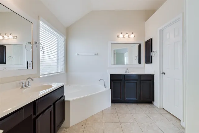 $2,950 | 2706 Night Song Drive, Pearland, TX 77584