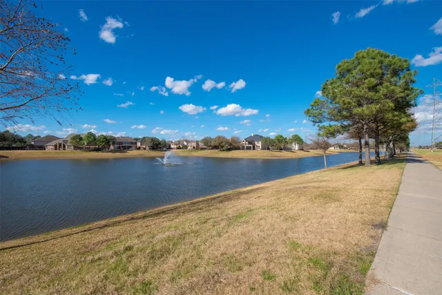 $2,950 | 2706 Night Song Drive, Pearland, TX 77584