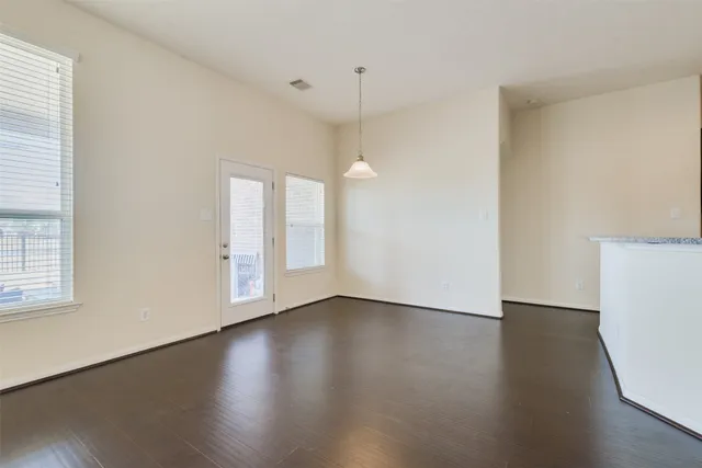 $2,950 | 2706 Night Song Drive, Pearland, TX 77584