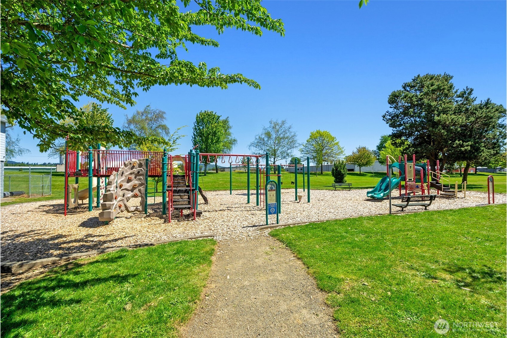 2039 Henderson Way Longview, WA 98632 - Photo 31 of 40 a view of a park with slide
