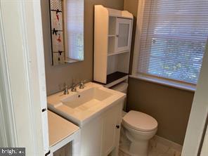 4003 North Glebe Road Arlington, VA 22207 - Photo 11 of 17