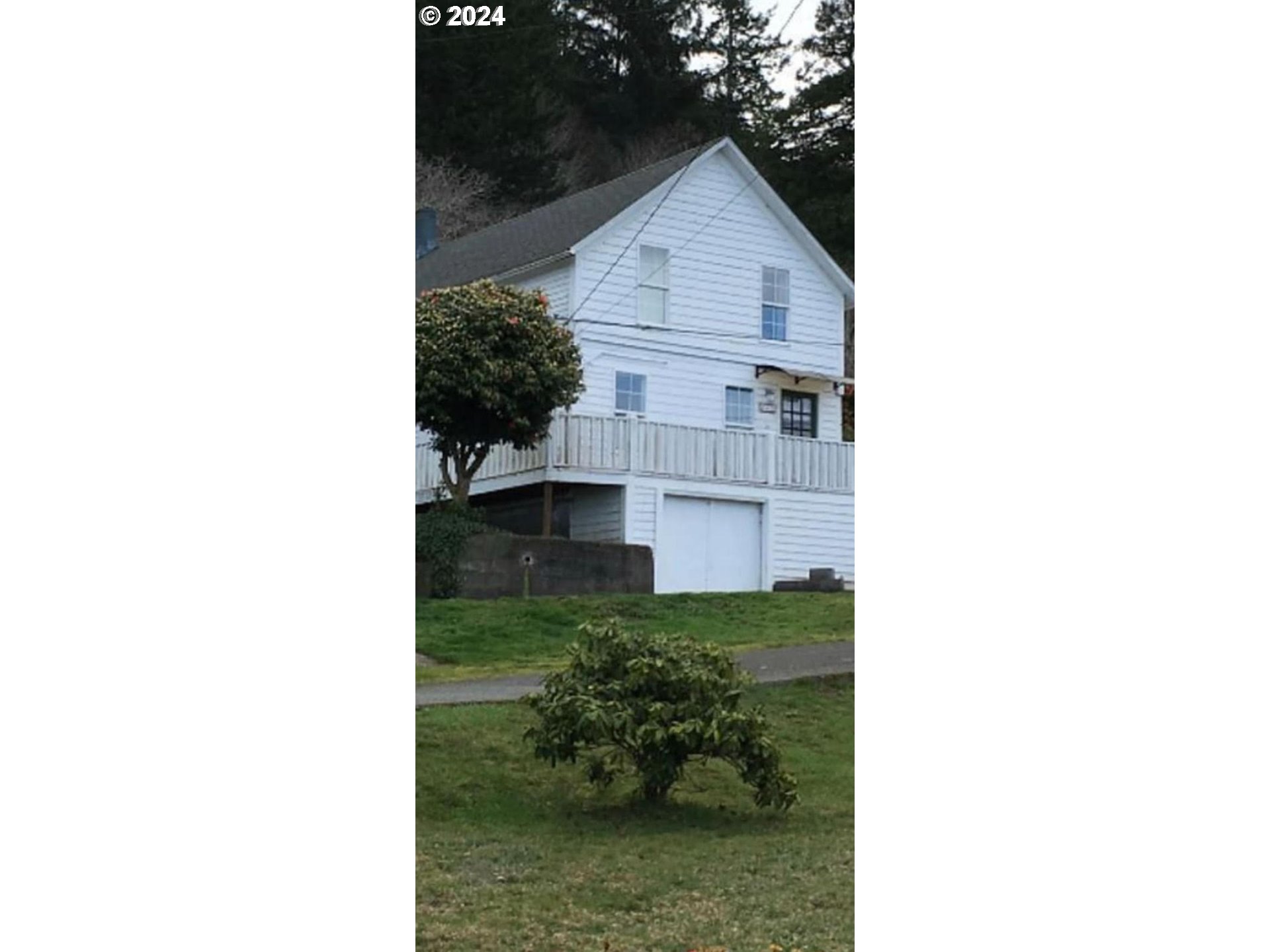 435 Front Street Gardiner, OR 97441 - Photo 1 of 46 Gallery Image 1