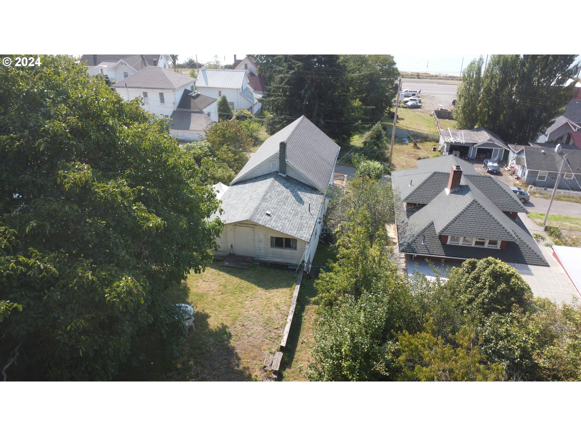 435 Front Street Gardiner, OR 97441 - Photo 36 of 46 Gallery Image 36