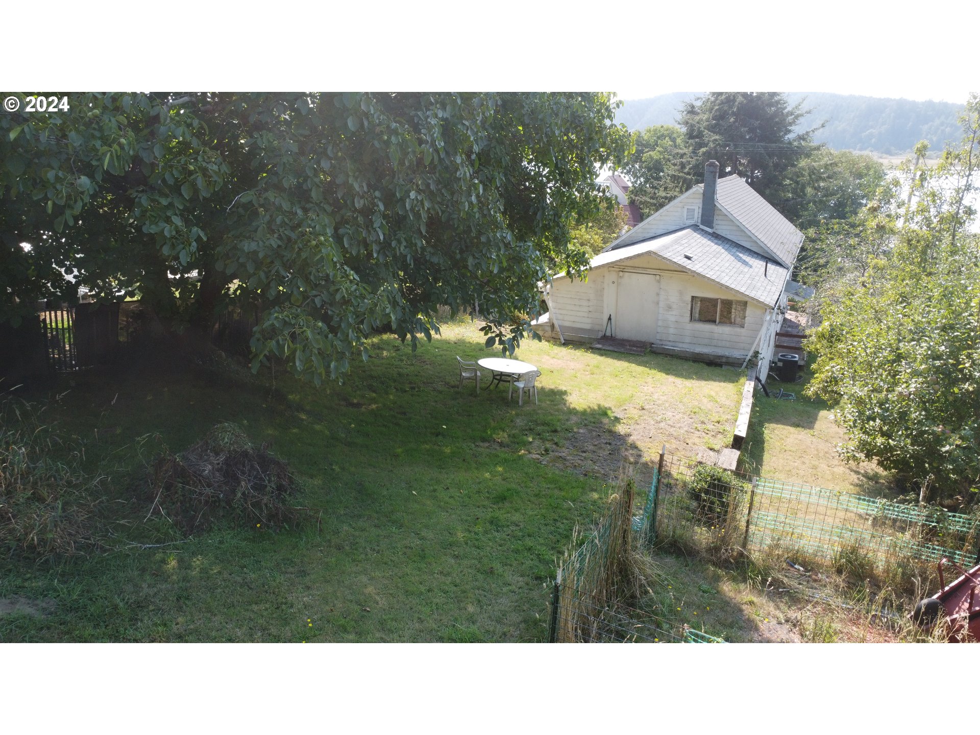 435 Front Street Gardiner, OR 97441 - Photo 44 of 46 Gallery Image 44