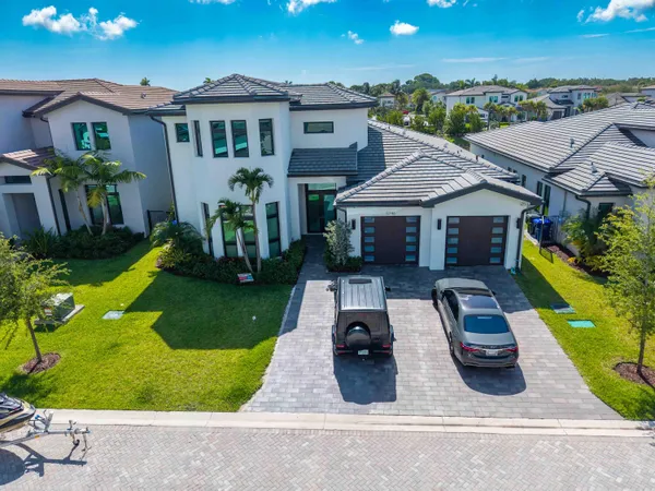 $2,995,000 | 5746 Ashwood Circle, Hollywood, FL 33312