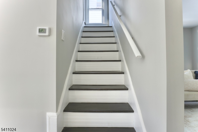 401 Burroughs Terrace Union, NJ 07083 - Photo 19 of 36 a view of entryway